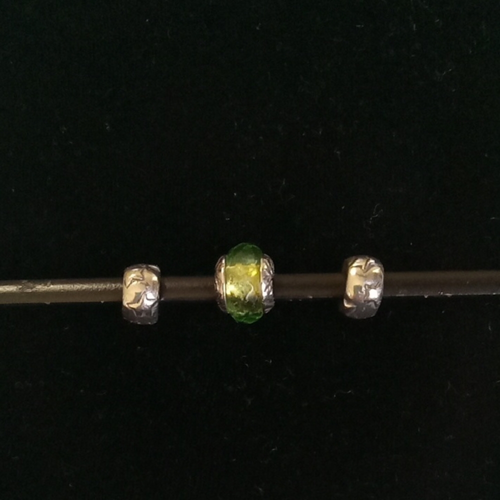 Cute Brighton Beads.  Side Beads Have Star Design And Center Bead Is Light Green